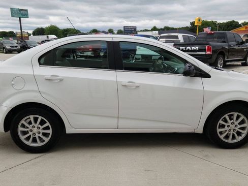Used 2017 Chevrolet Sonic LT FWD image 7