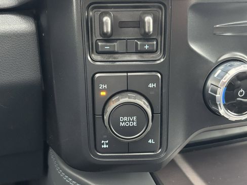 New 2026 Ford F250 Platinum image 4