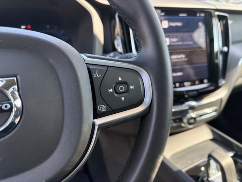 Certified 2025 Volvo XC60 B5 Core image 20