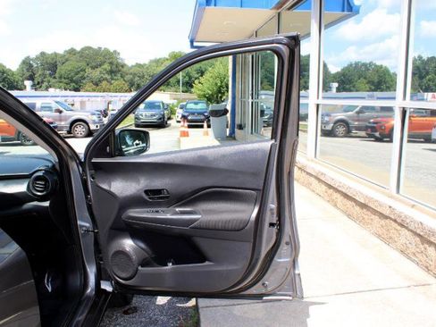 Used 2023 Nissan Kicks S image 22