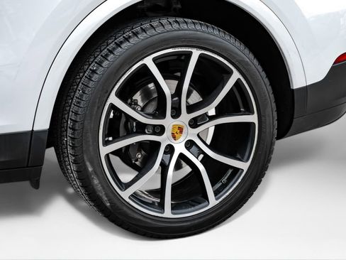 Used 2021 Porsche Cayenne AWD/4WD image 52