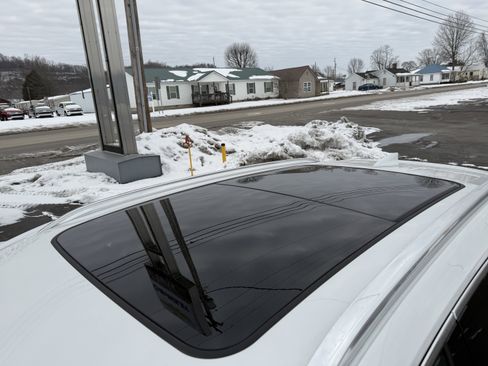 Used 2023 Buick Envision Avenir image 8