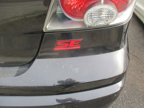 Used 2006 Mitsubishi Outlander SE FWD image 6