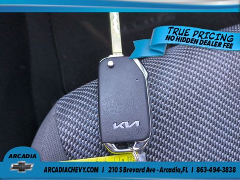 Used 2024 Kia Seltos LX AWD/4WD image 25