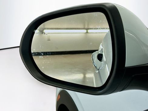 Used 2025 Buick Encore GX Preferred image 16