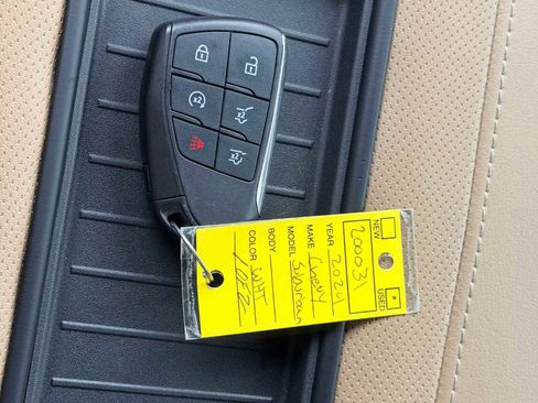 Used 2024 Chevrolet Suburban Premier image 34