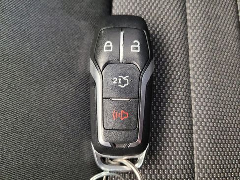 Used 2016 Ford Edge SE AWD/4WD image 32