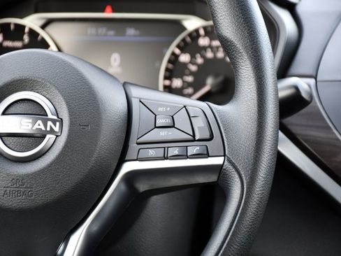 Used 2024 Nissan Altima 2.5 SV image 27