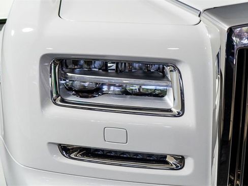 Used 2016 Rolls-Royce Phantom Sedan image 22