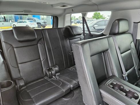 Used 2018 Chevrolet Suburban LT AWD/4WD image 31