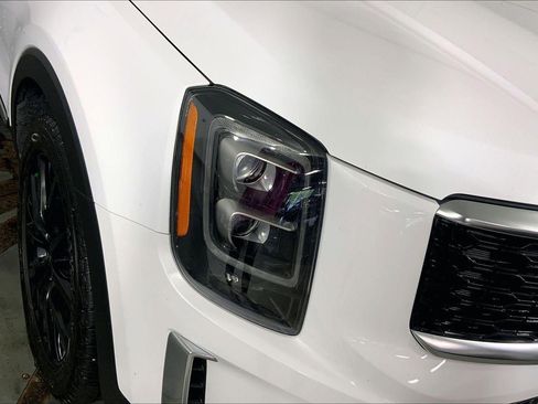 Used 2022 Kia Telluride SX AWD/4WD image 25
