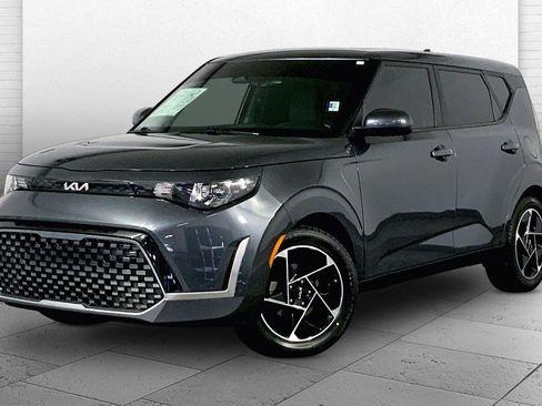 Certified 2023 Kia Soul EX FWD image 12