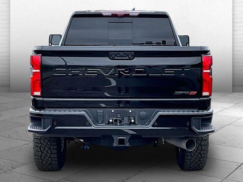 Used 2025 Chevrolet Silverado 2500 ZR2 w/ Technology Package AWD/4WD image 3