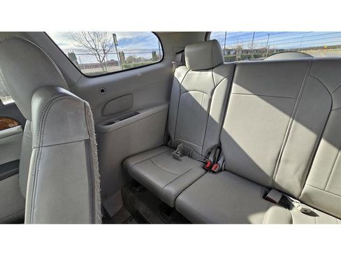 Used 2009 Buick Enclave CXL w/ Entertainment Package #4 image 22