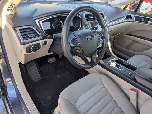 Used 2019 Ford Fusion SE image 14