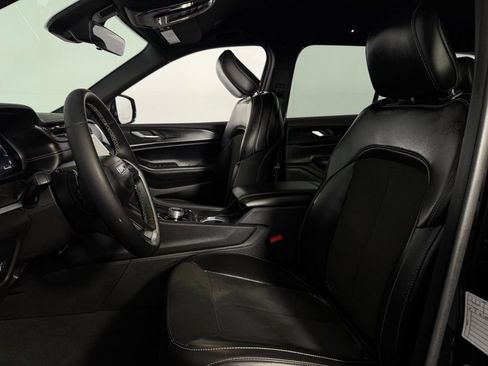 Used 2025 Jeep Grand Cherokee Altitude image 22