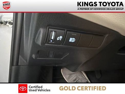 Used 2024 Toyota Corolla Cross XLE AWD/4WD image 26