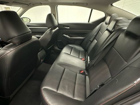 Certified 2024 Nissan Altima 2.5 SR w/ SR Premium Package FWD image 10