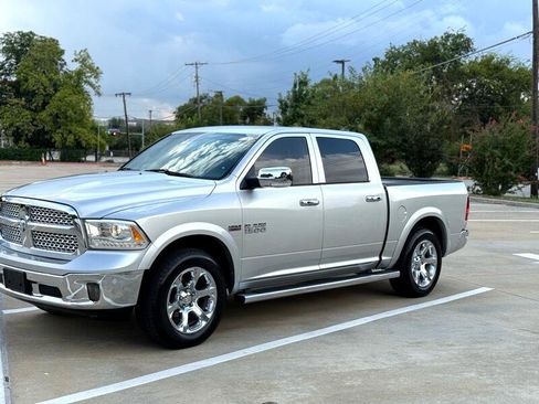 Used 2015 RAM 1500 Laramie w/ Convenience Group image 2