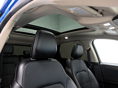 Used 2020 Ford Escape Titanium AWD/4WD image 28