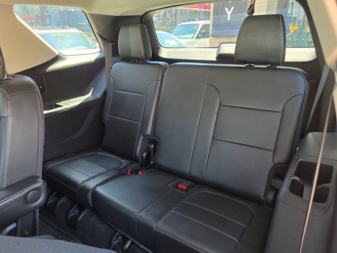 Used 2018 Chevrolet Traverse Premier AWD/4WD image 23