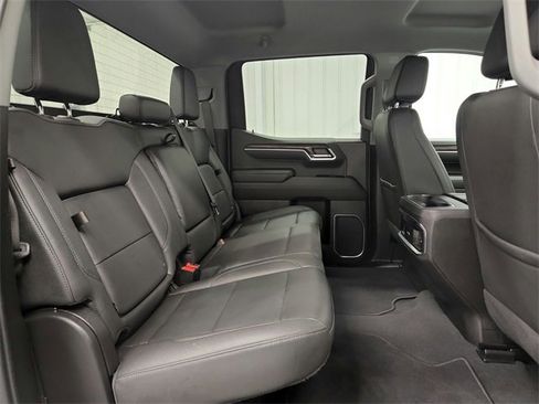 Used 2022 GMC Sierra 1500 SLT w/ SLT Convenience Package image 33