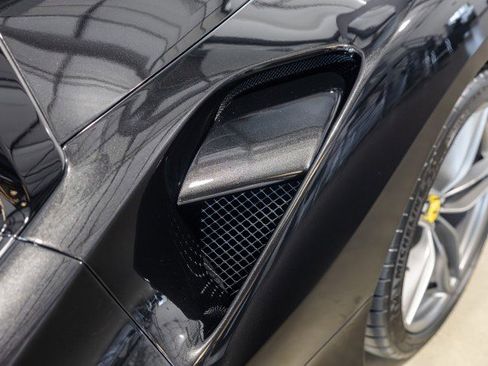 Used 2018 Ferrari 488 Spider RWD image 18