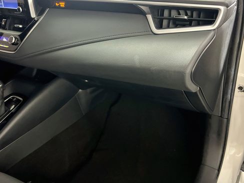 Used 2021 Toyota Corolla SE FWD image 33
