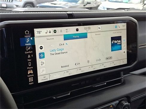 Used 2025 Jeep Wrangler Sahara w/ Safety Group image 16