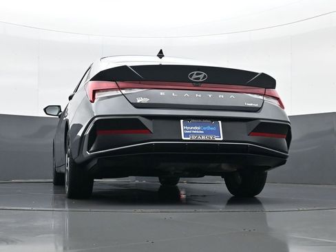 Certified 2025 Hyundai Elantra Limited w/ Cargo Package FWD image 26