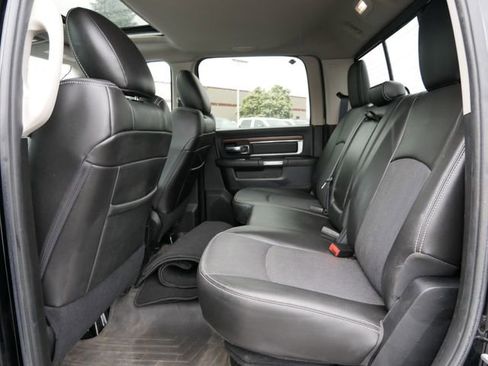 Used 2015 RAM 2500 Laramie w/ Black Appearance Group AWD/4WD image 18
