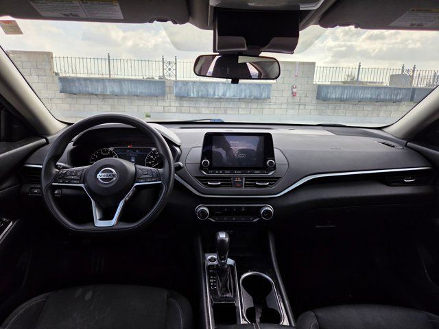 Used 2021 Nissan Altima 2.5 SV FWD image 15