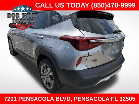 Used 2022 Kia Seltos LX AWD/4WD image 1