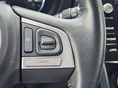 Used 2017 Subaru Forester 2.5i Touring AWD/4WD image 28