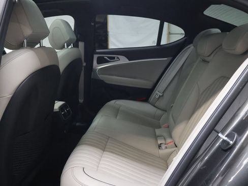 Used 2023 Genesis G70 2.0T w/ Sport Prestige Package RWD image 14