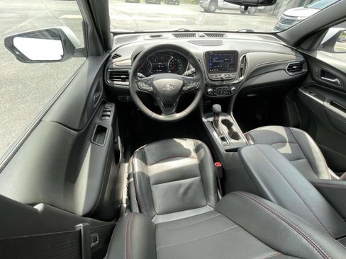 Used 2023 Chevrolet Equinox RS w/ RS Leather Package FWD image 11