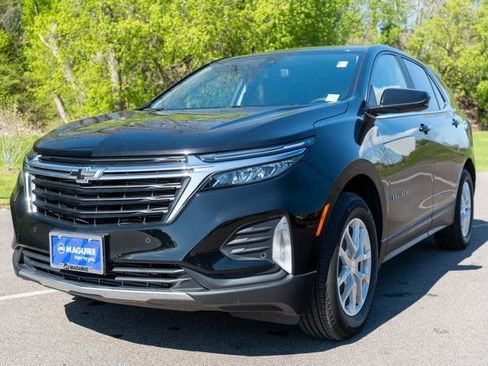 Used 2024 Chevrolet Equinox LT FWD image 2
