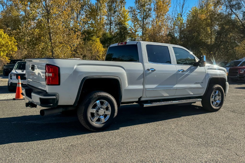 Used 2019 GMC Sierra 3500 Denali w/ Duramax Plus Package AWD/4WD image 3