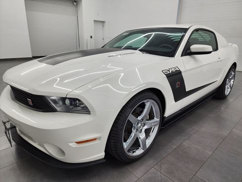 Used 2011 Ford Mustang GT Premium w/ Security Pkg RWD image 8