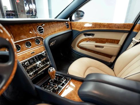 Used 2011 Bentley Mulsanne RWD image 14