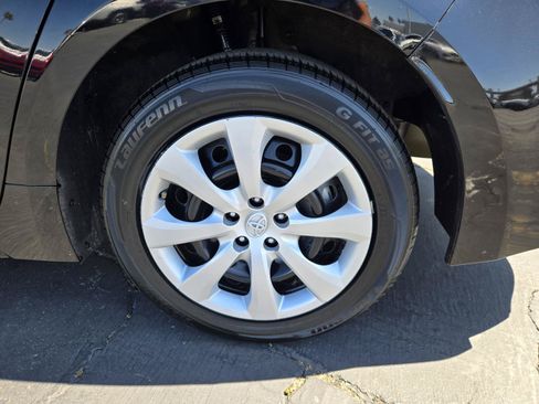 Used 2024 Toyota Corolla LE FWD image 31