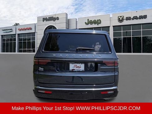 Used 2024 Jeep Wagoneer L 4WD image 4