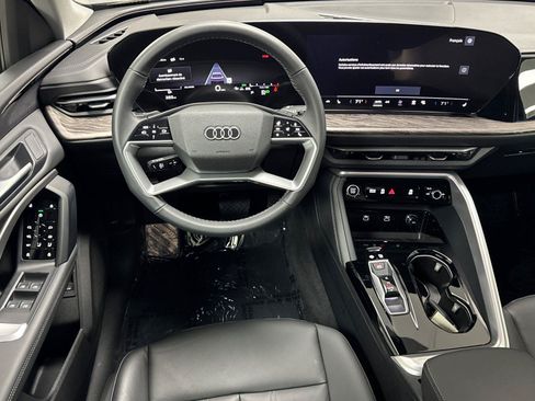 Certified 2025 Audi Q5 Premium w/ Convenience Package AWD/4WD image 14