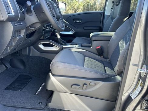 New 2026 Nissan Frontier SV w/ SV Convenience Package image 10