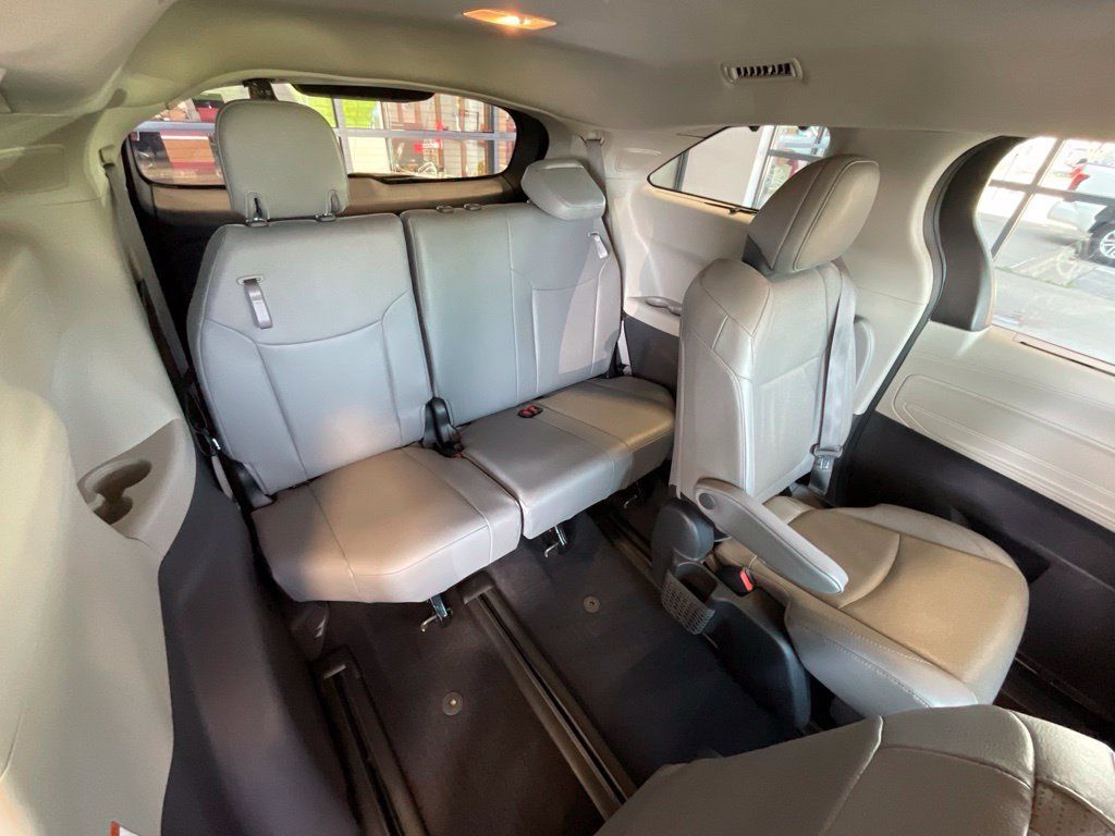Certified 2023 Toyota Sienna Limited AWD/4WD image 22
