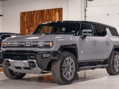 Used 2025 GMC Hummer EV 3X AWD/4WD image 2