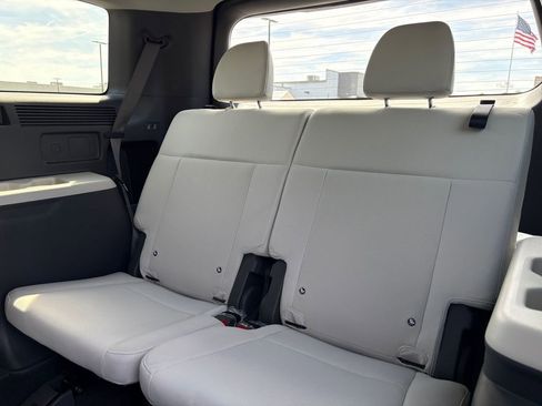 New 2026 Hyundai Santa Fe SE image 5