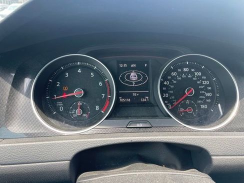 Used 2016 Volkswagen GTI SE w/ Lighting Package (SEL) FWD image 13