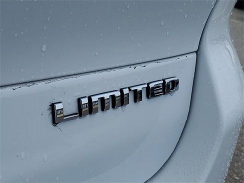 Used 2023 Jeep Grand Cherokee L Limited image 6