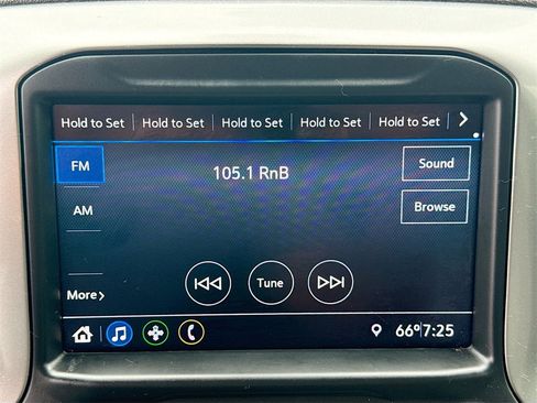 Used 2020 Chevrolet Silverado 1500 LT image 16